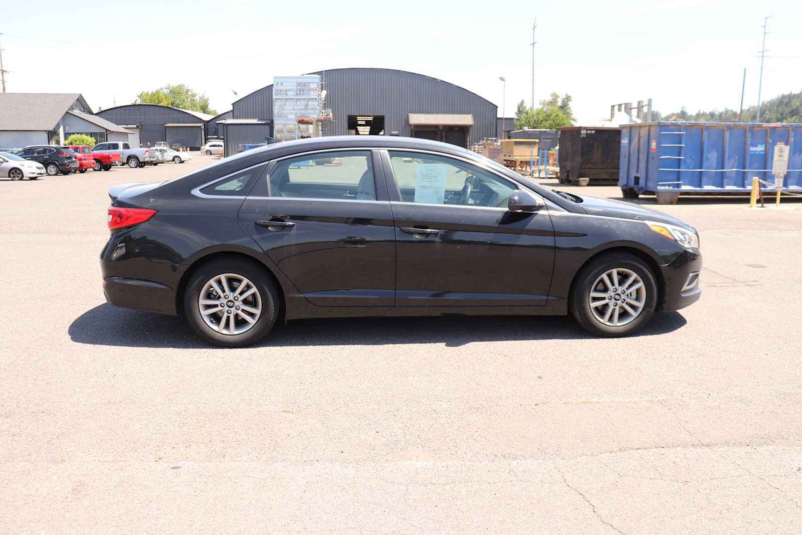 Used 2017 Hyundai Sonata SE FWD image 4