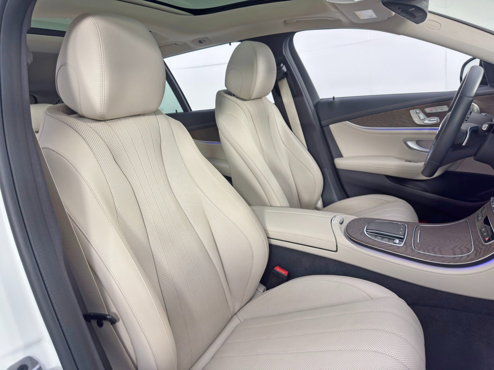 Used 2022 Mercedes-Benz E 450 4MATIC All-Terrain Wagon image 42