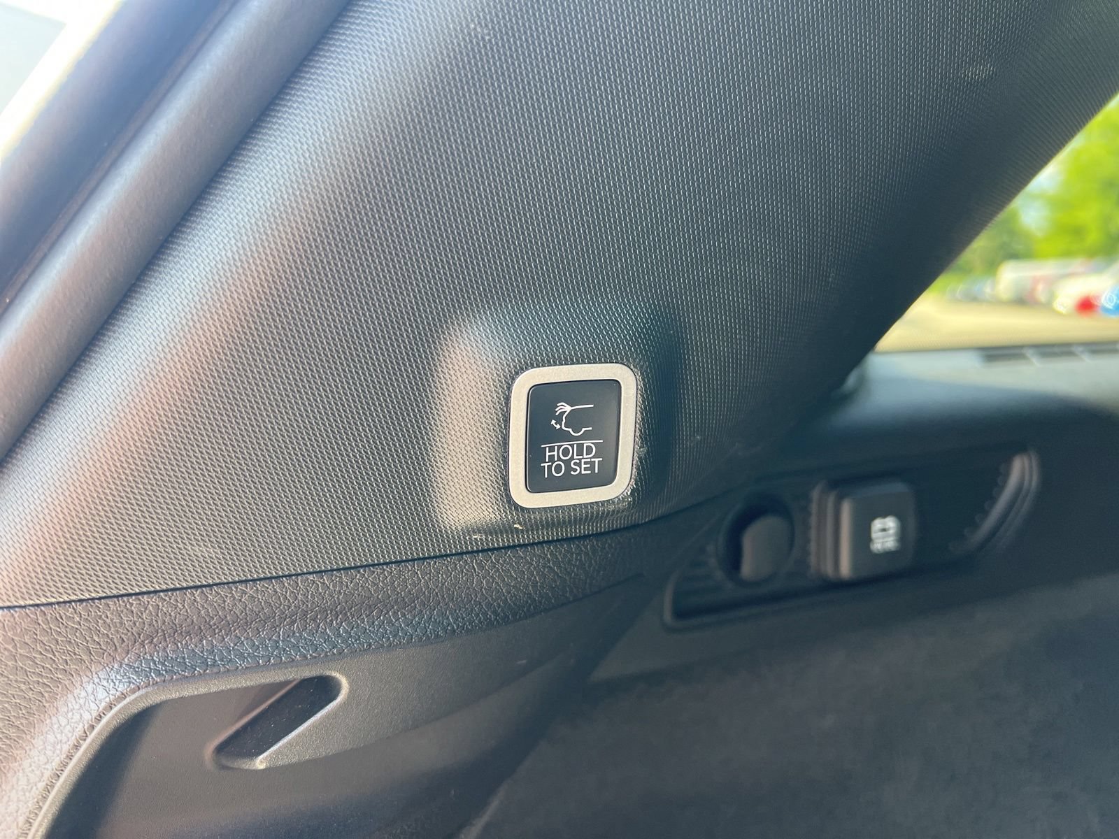 Used 2025 Jeep Grand Cherokee Summit AWD/4WD image 40