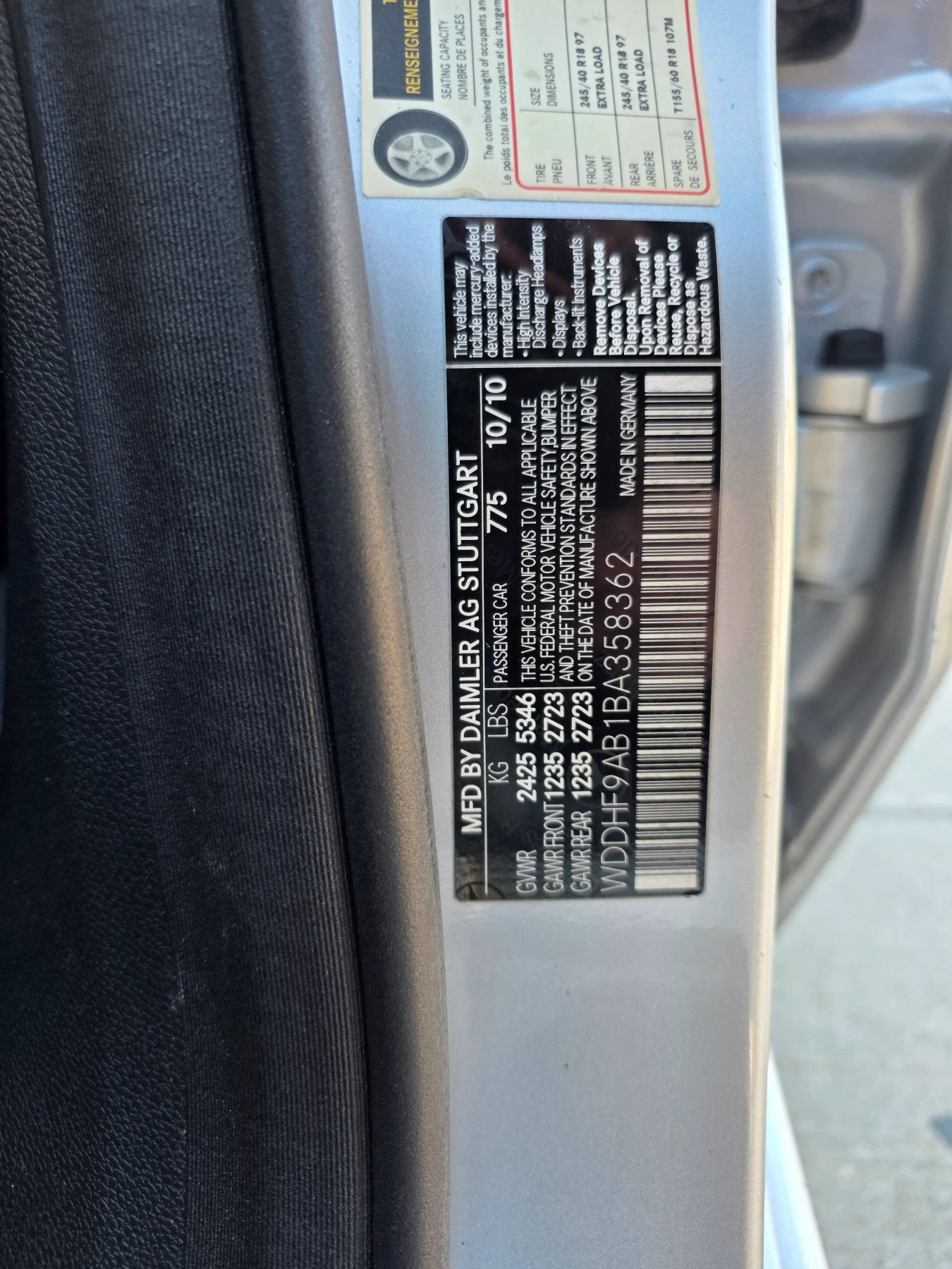 Used 2011 Mercedes-Benz E 550 4MATIC Sedan image 30
