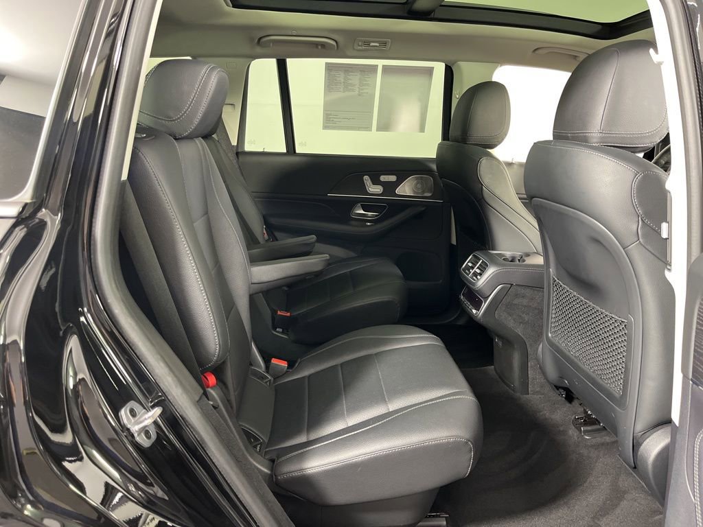 Used 2022 Mercedes-Benz GLS 450 4MATIC image 8