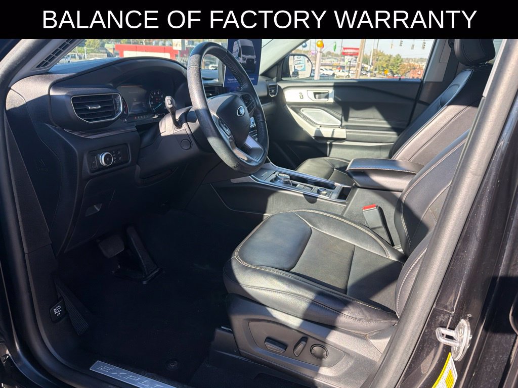 Used 2023 Ford Explorer Limited w/ Limited Technology Package AWD/4WD image 7