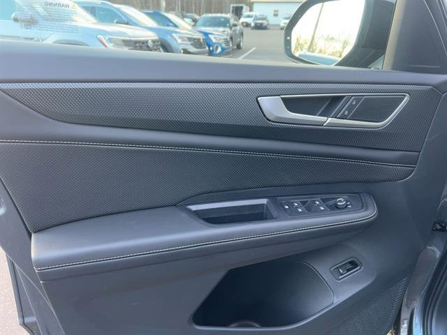 New 2025 Volkswagen Atlas Cross Sport SEL R-Line image 8