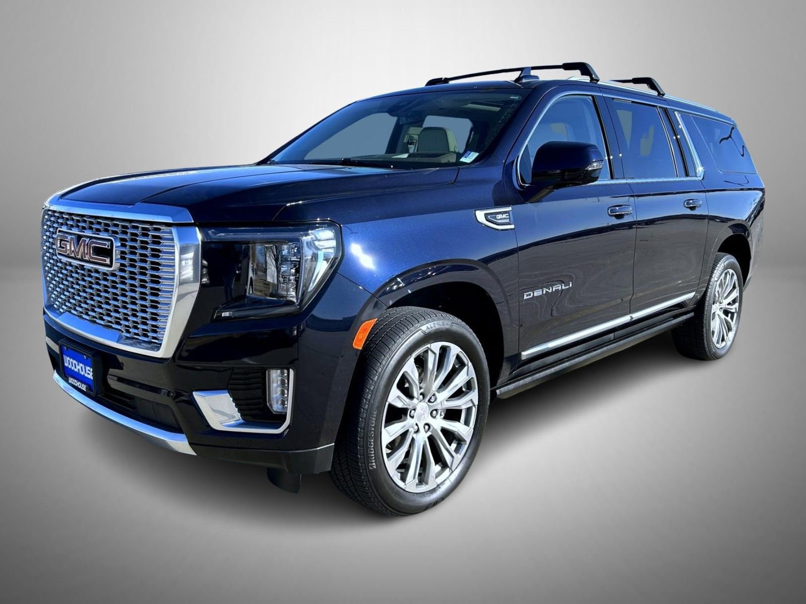 Used 2022 GMC Yukon XL Denali image 1