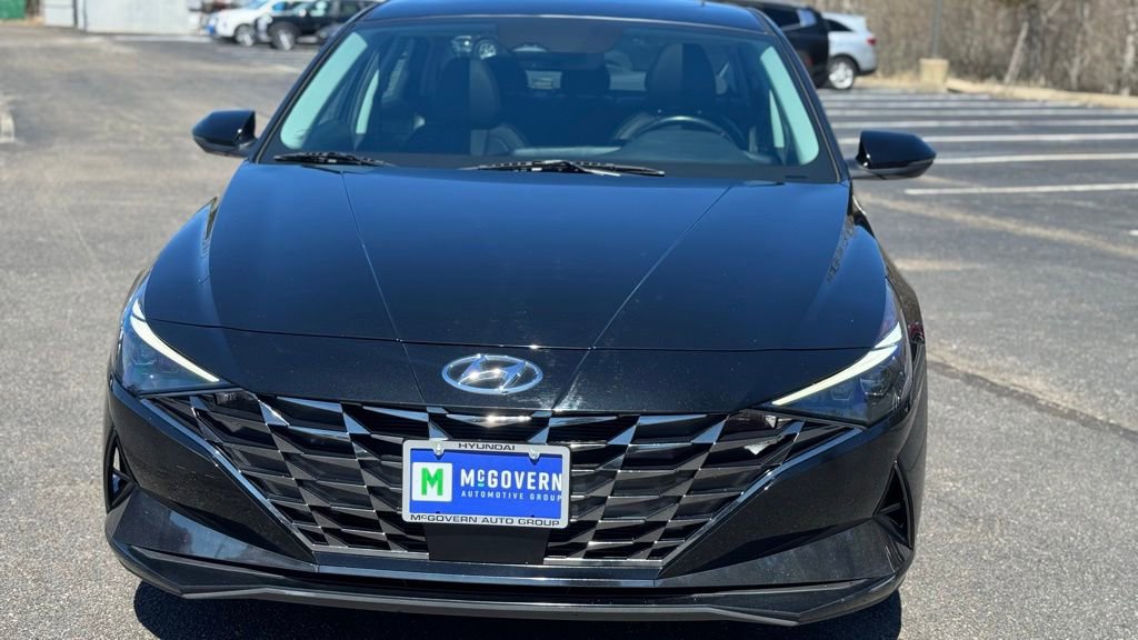 Certified 2023 Hyundai Elantra Limited FWD image 3