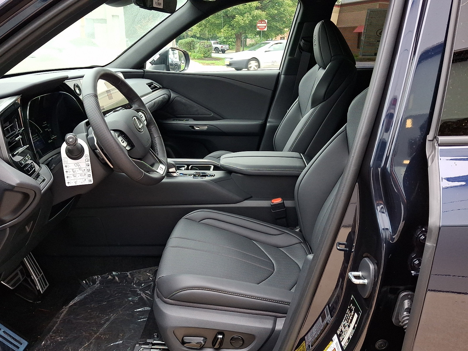New 2026 Lexus TX 500h AWD w/ Technology Package image 9