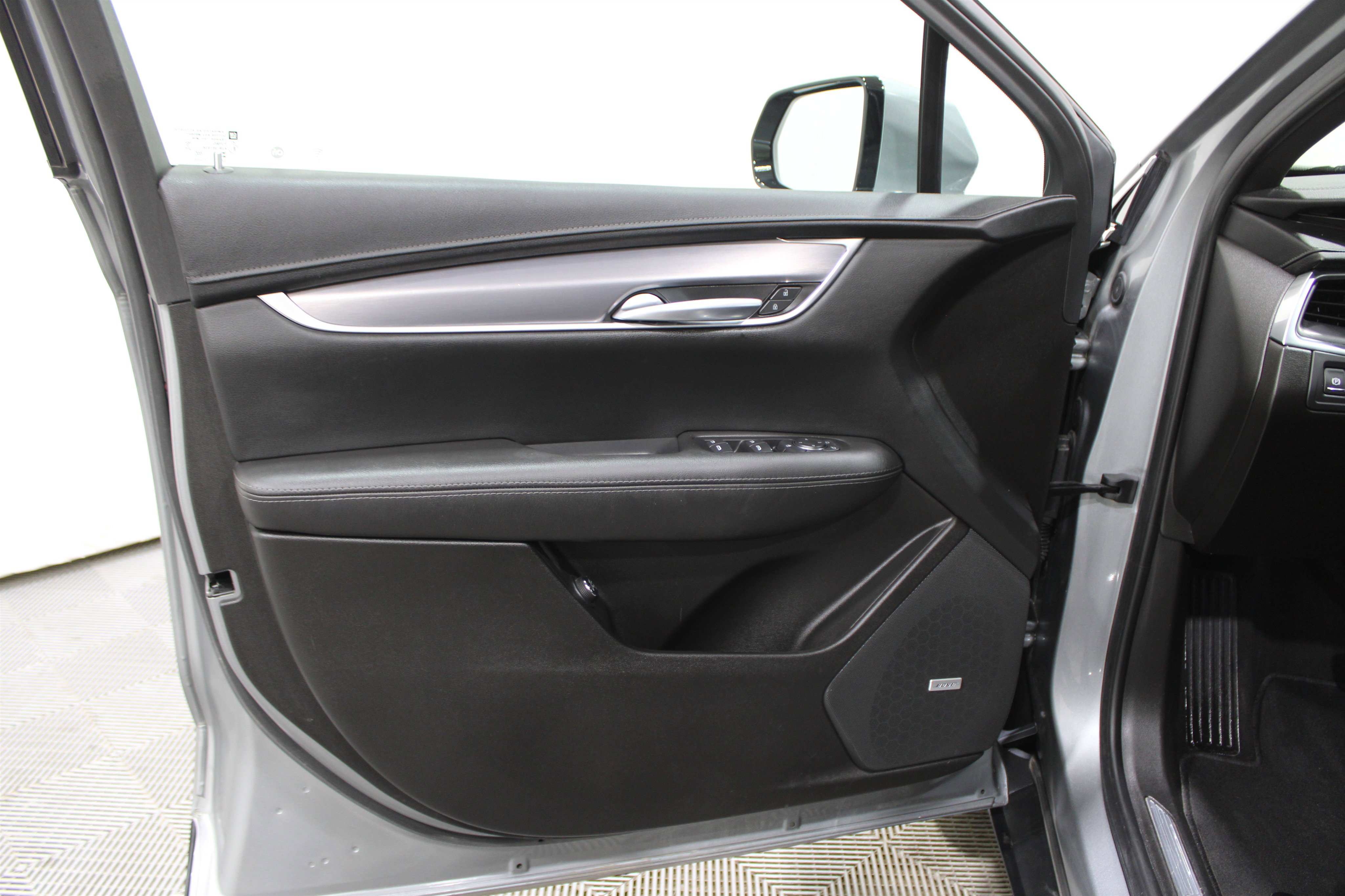 Certified 2024 Cadillac XT5 Luxury image 6