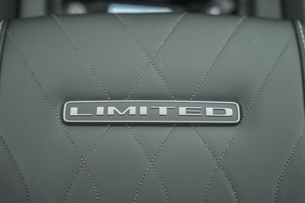 New 2026 RAM 2500 Limited AWD/4WD image 32
