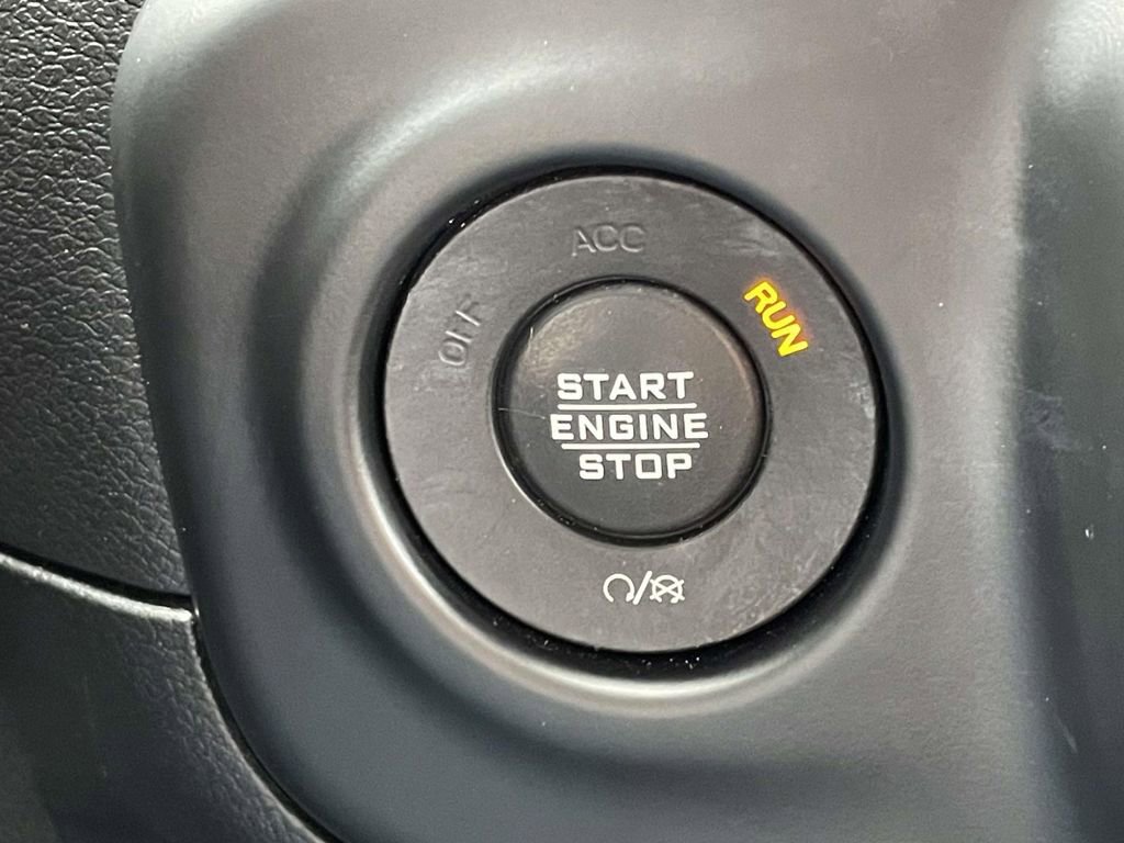 Used 2020 Jeep Wrangler Sport AWD/4WD image 29