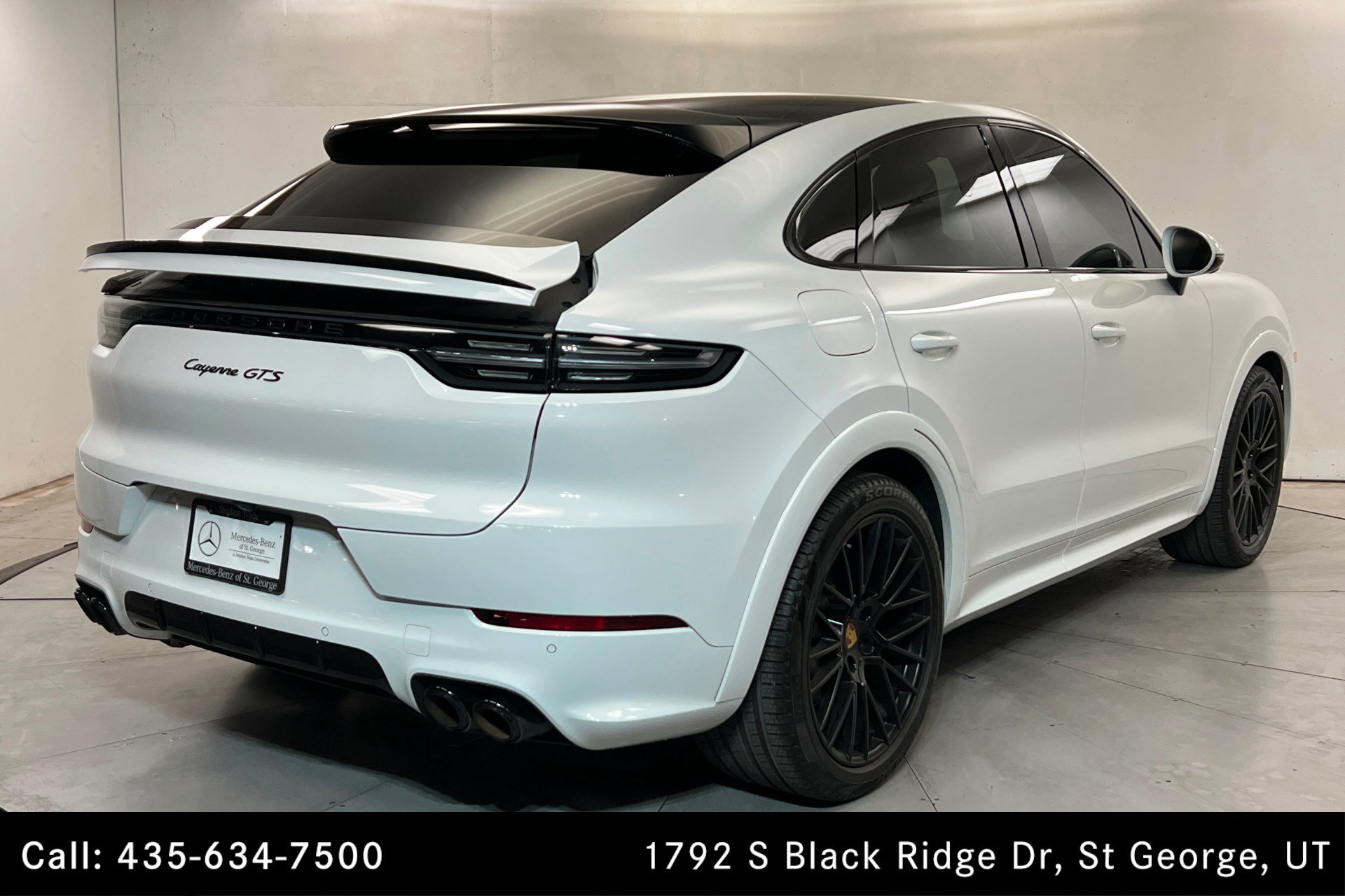 Used 2021 Porsche Cayenne GTS AWD/4WD image 5