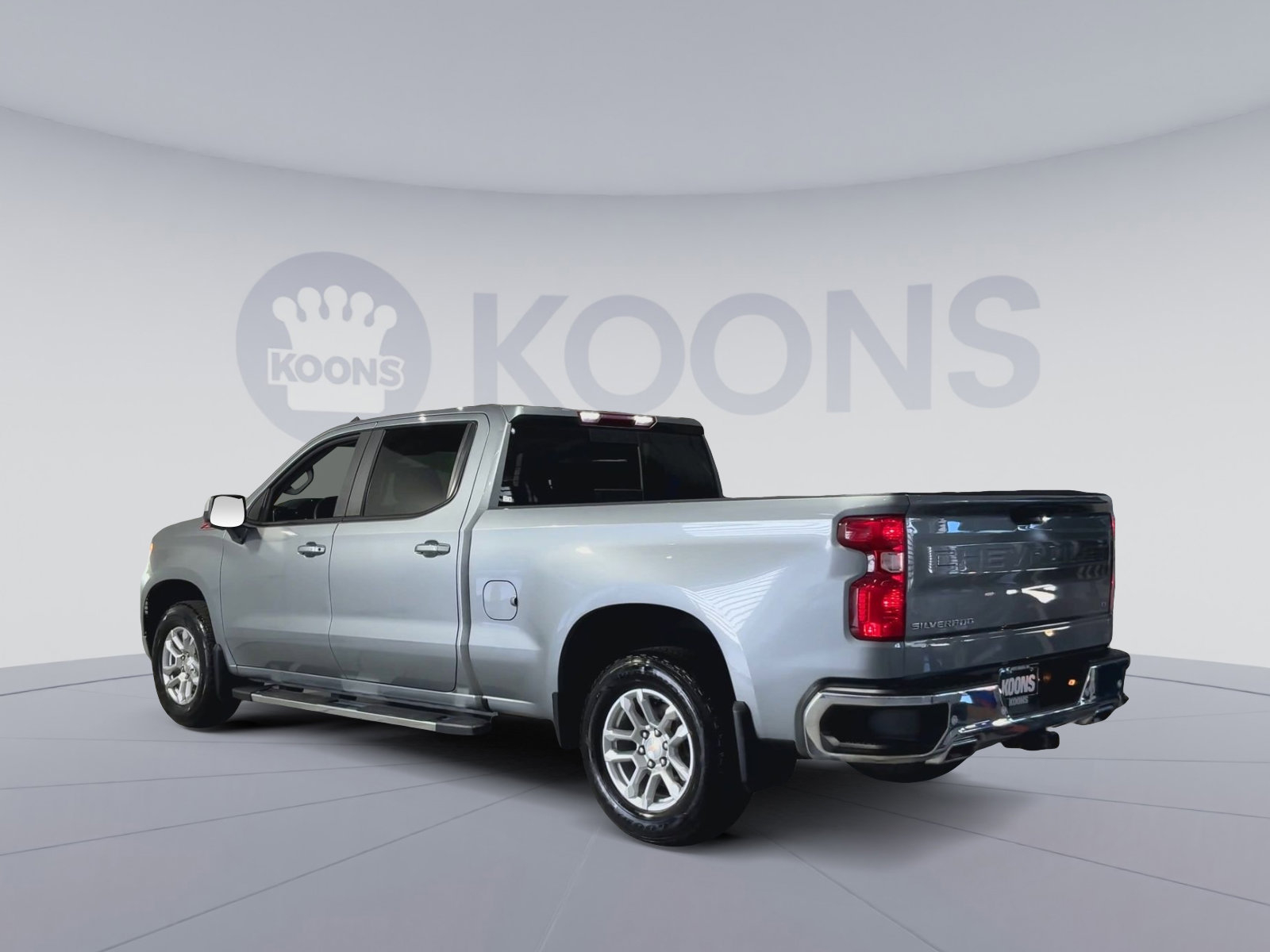 Used 2024 Chevrolet Silverado 1500 LT AWD/4WD image 8