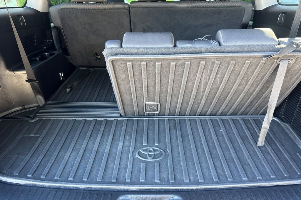 Used 2019 Toyota Highlander LE image 15