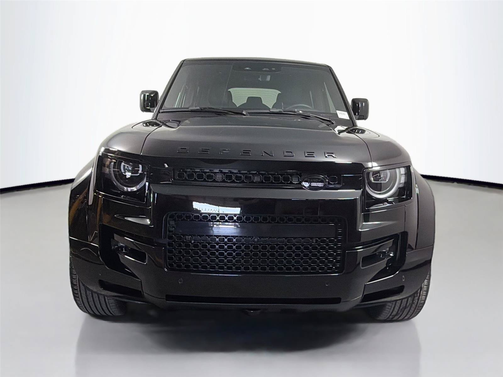 Certified 2026 Land Rover Defender 110 OCTA AWD/4WD image 2