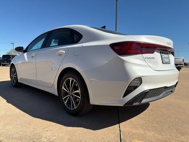 Used 2024 Kia Forte LXS image 9