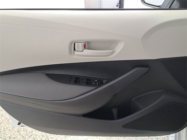 Used 2025 Toyota Corolla LE image 21