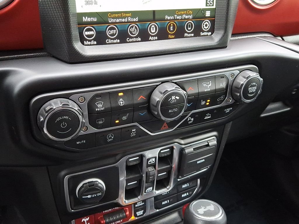 Used 2022 Jeep Wrangler Unlimited Rubicon w/ Cold Weather Group AWD/4WD image 18