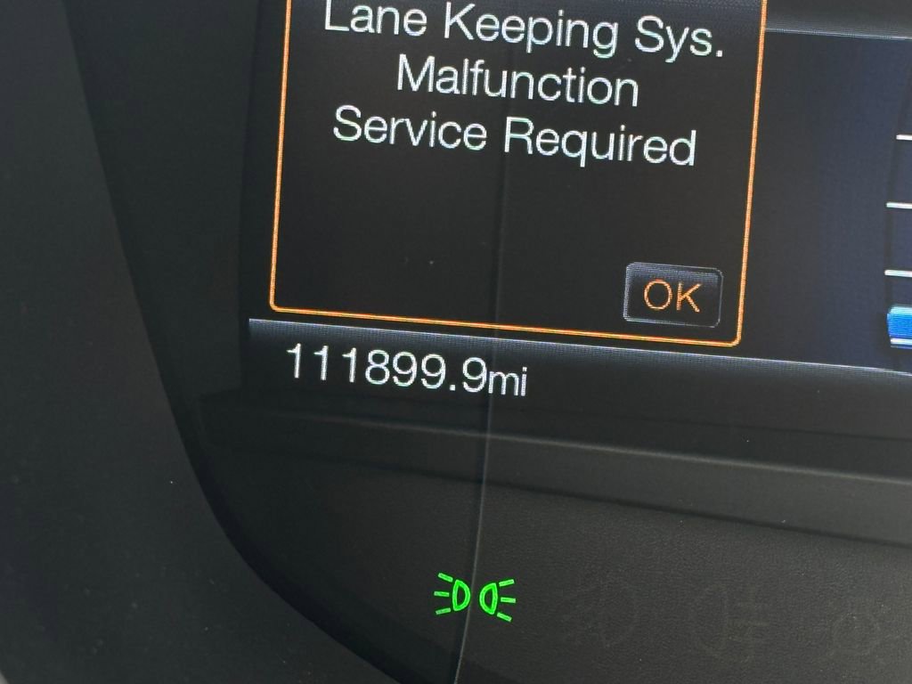 Used 2015 Ford Fusion SE w/ Equipment Group 202A FWD image 29