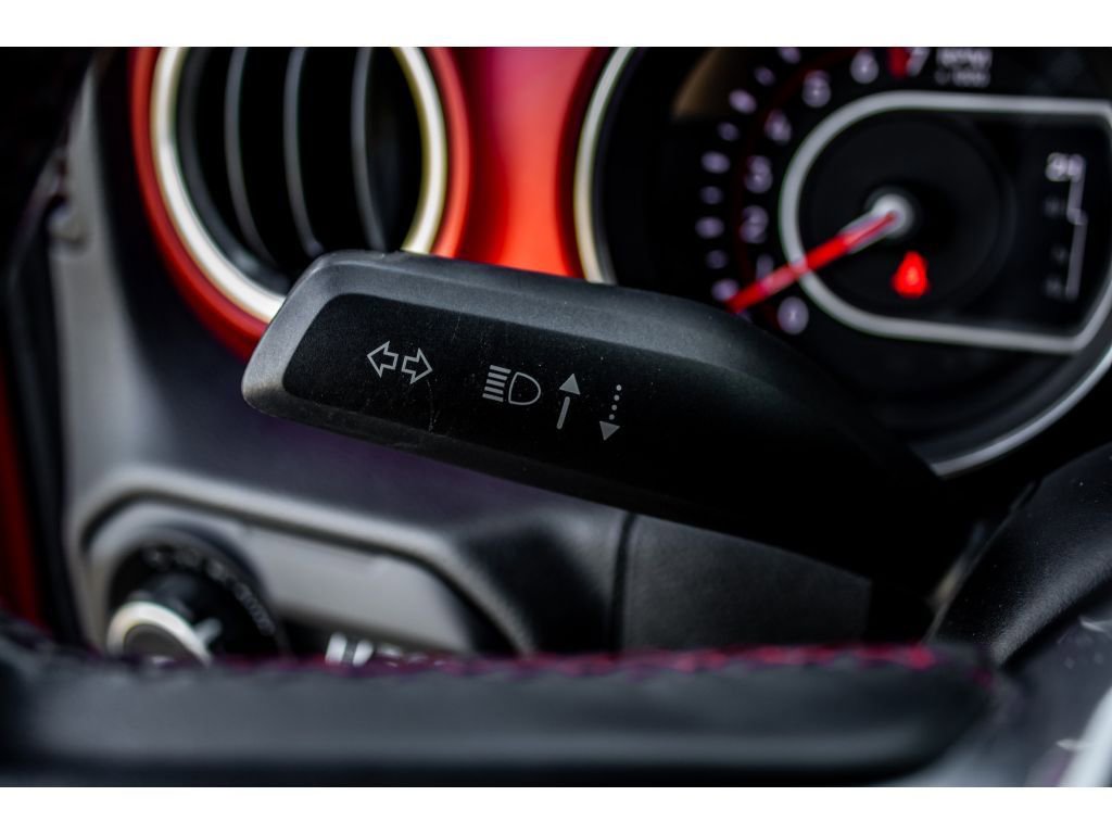 Used 2019 Jeep Wrangler Unlimited Rubicon w/ Dual Top Group image 29