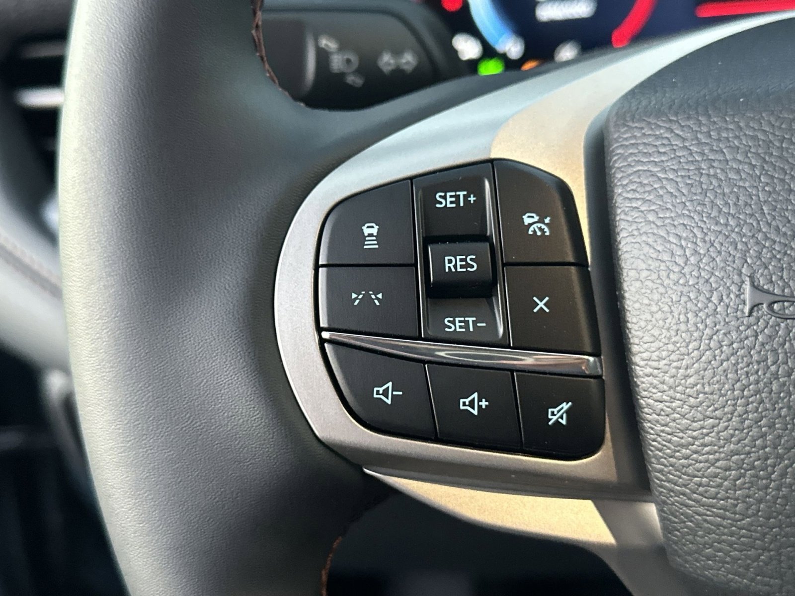 New 2026 Ford Explorer Active image 22