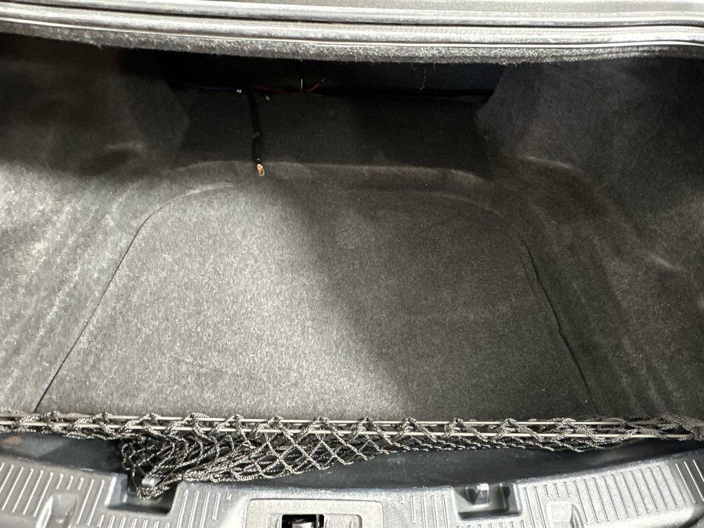 Used 2016 Ford Taurus SHO image 25