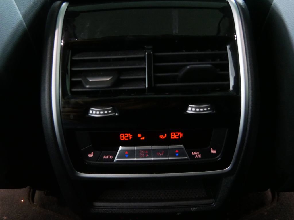 Used 2019 BMW X7 xDrive40i w/ Premium Package image 21