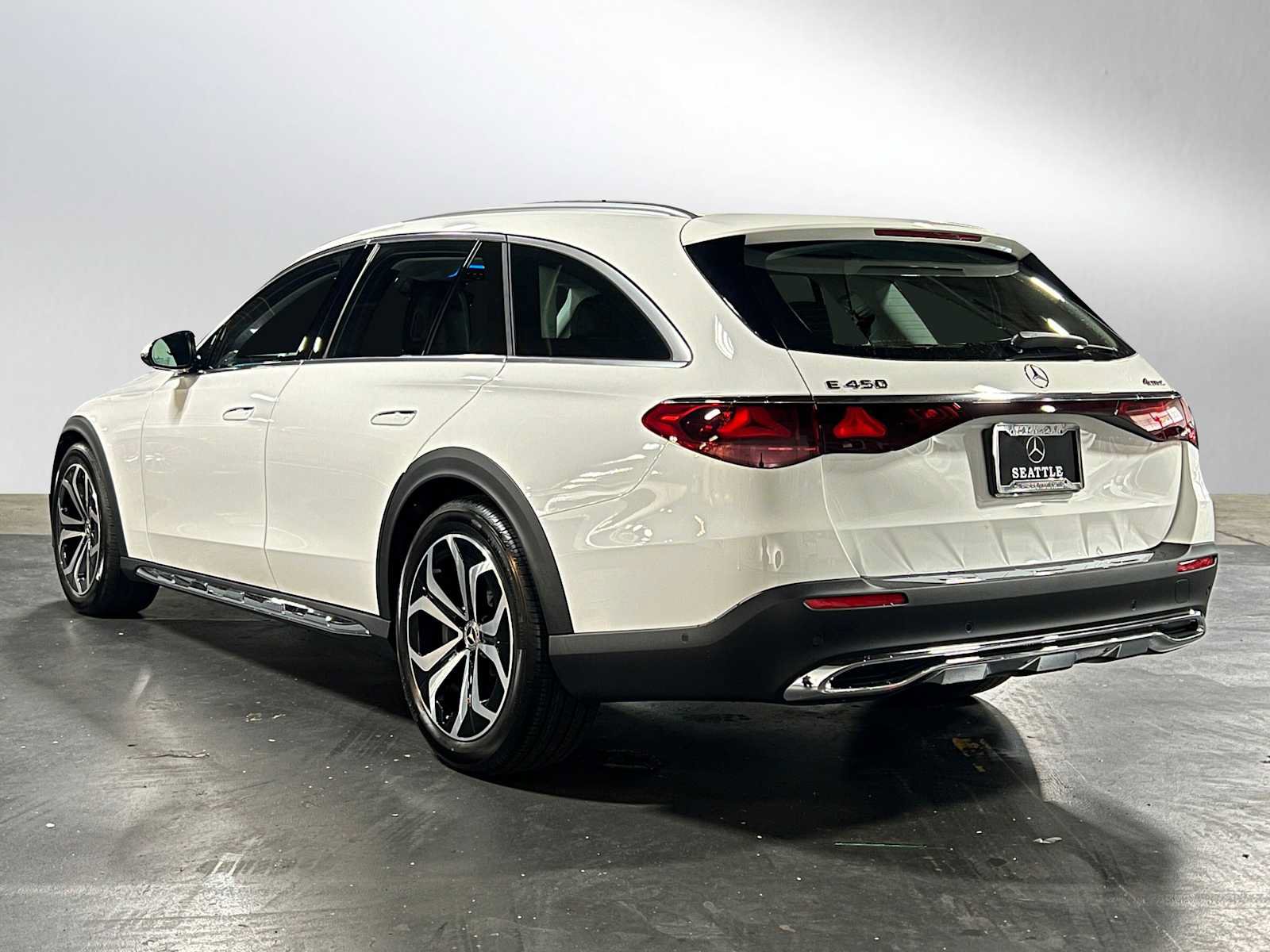 New 2025 Mercedes-Benz E 450 4MATIC All-Terrain Wagon image 5