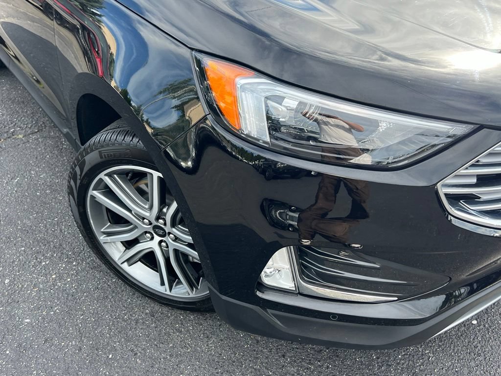 Certified 2023 Ford Edge Titanium AWD/4WD image 2
