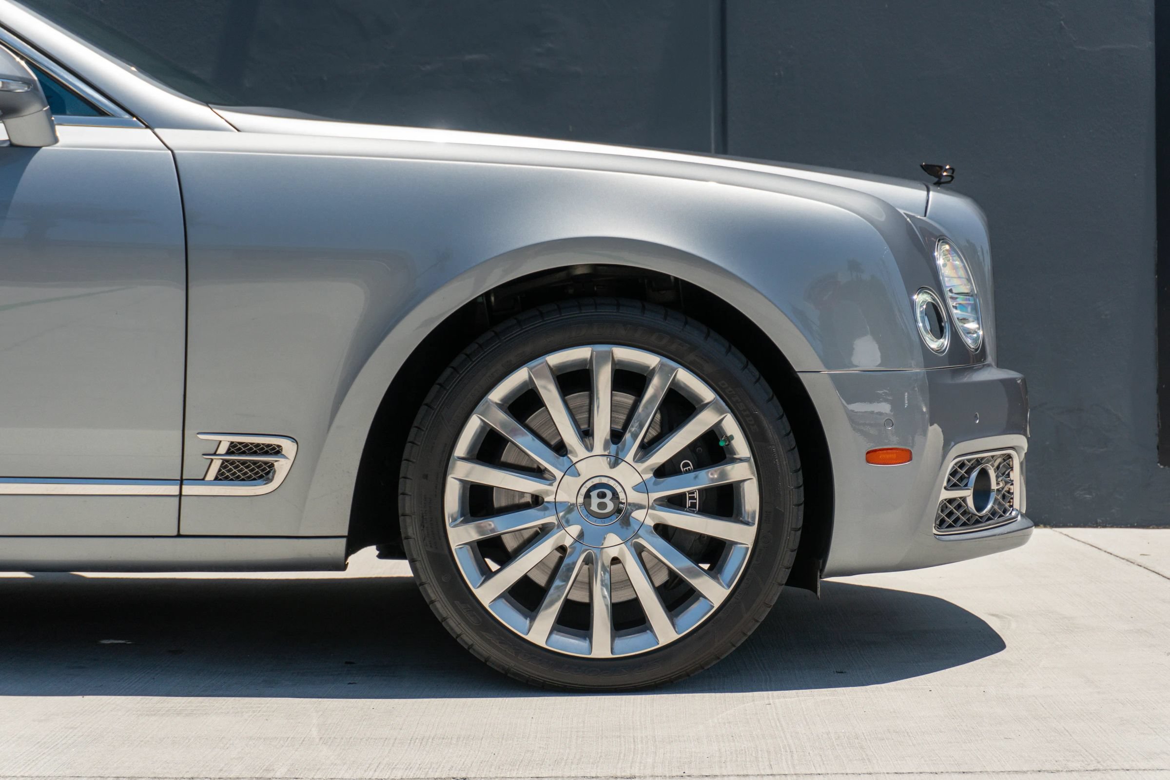 Used 2020 Bentley Mulsanne RWD image 39