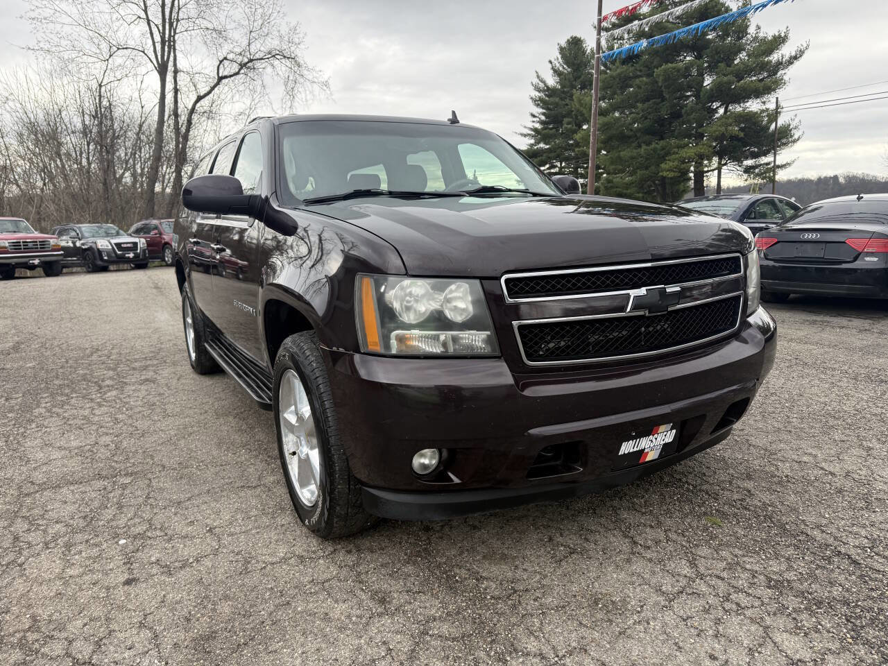 Used 2009 Chevrolet Suburban LT w/ Luxury Package AWD/4WD image 3