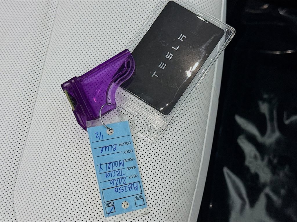 Used 2026 Tesla Model Y Long Range image 35