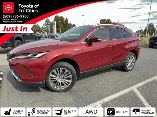Certified 2021 Toyota Venza XLE w/ Softex Package AWD/4WD image 31