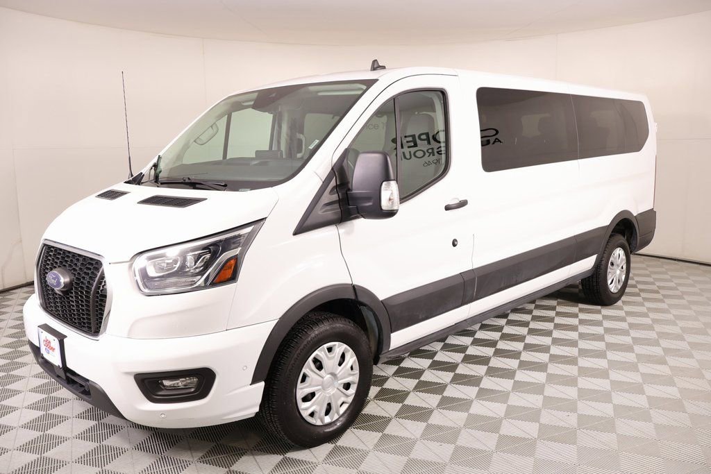 Used 2023 Ford Transit 350 XLT image 9