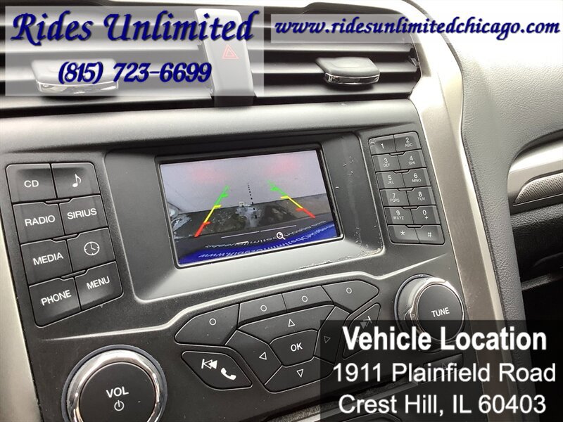 Used 2018 Ford Fusion SE FWD image 13