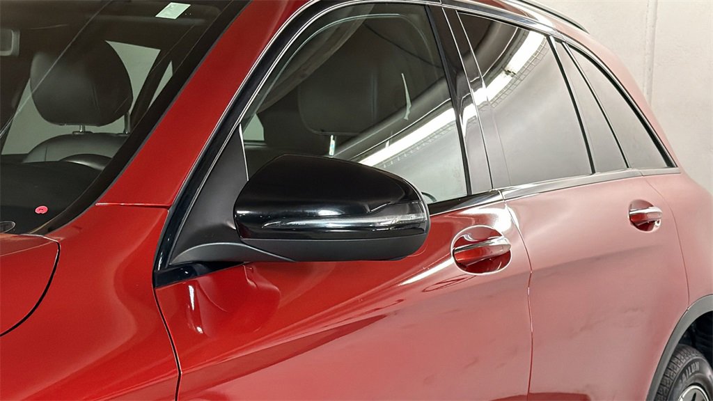 Used 2021 Mercedes-Benz GLC 300 4MATIC w/ AMG Line image 5