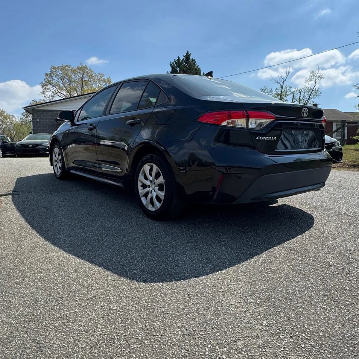 Used 2020 Toyota Corolla LE FWD image 7