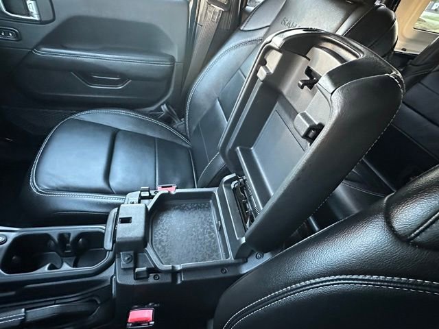 Used 2023 Jeep Wrangler Unlimited Sahara image 25