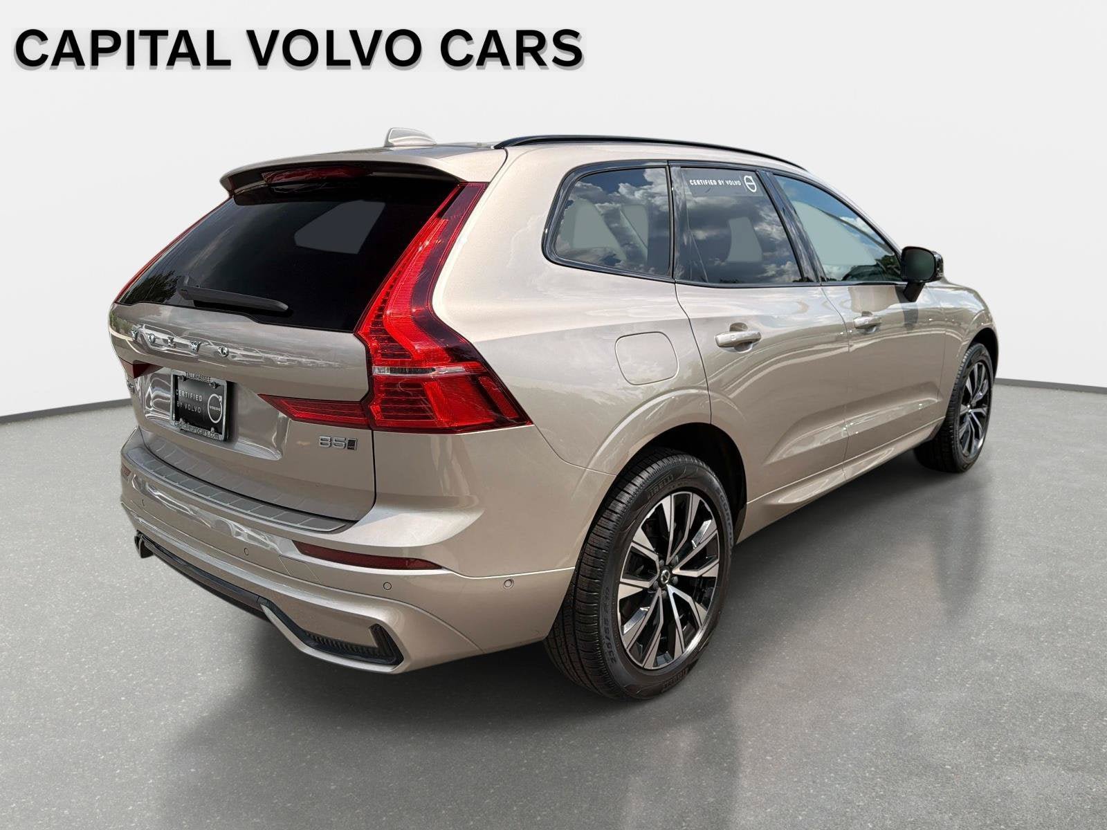 Certified 2024 Volvo XC60 B5 Plus w/ Protection Package Premier AWD/4WD image 5