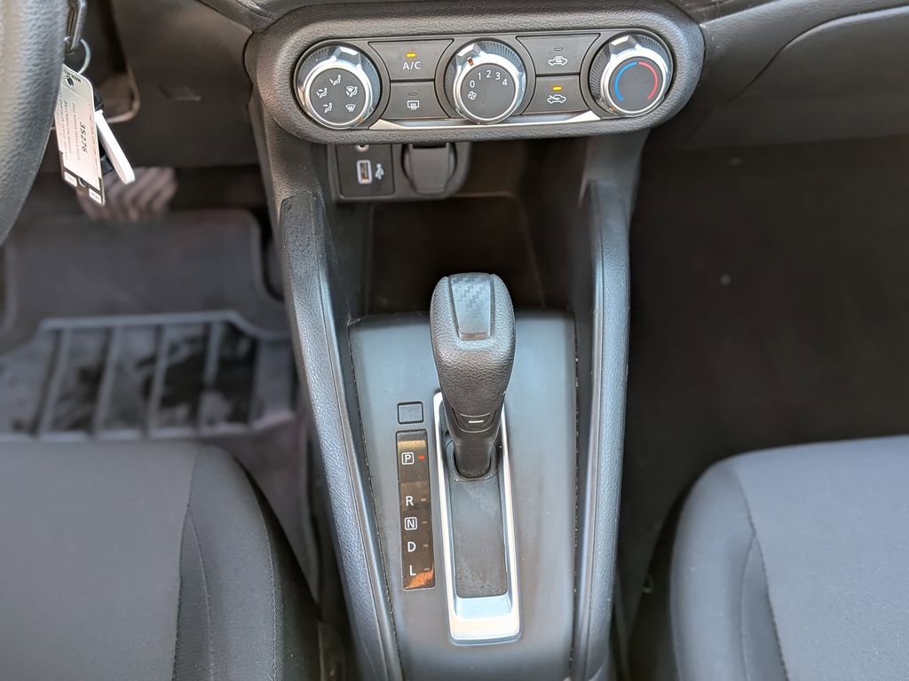 Used 2022 Nissan Versa S w/ Trunk Package FWD image 13