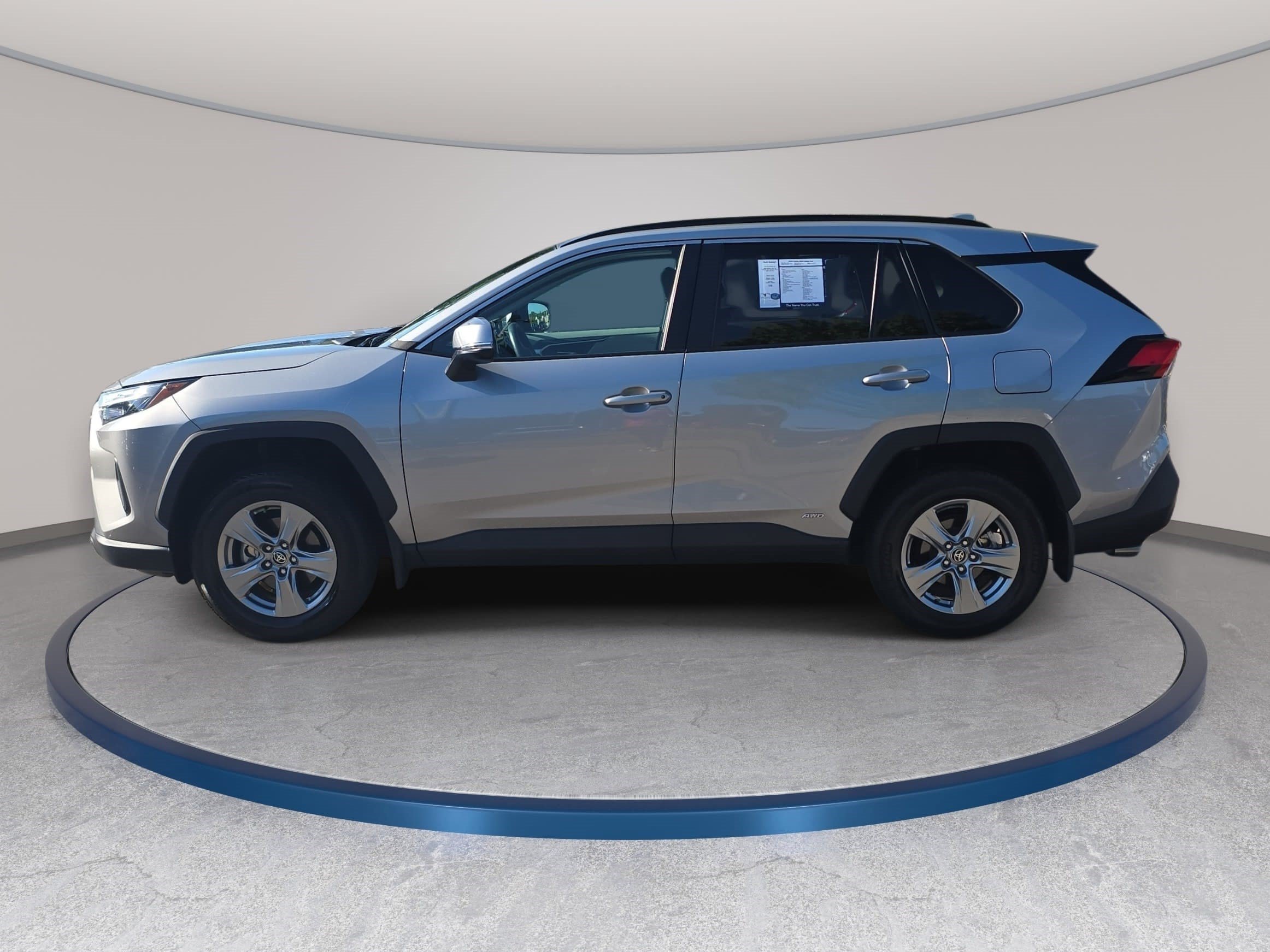 Used 2024 Toyota RAV4 XLE w/ Convenience Package AWD/4WD image 8