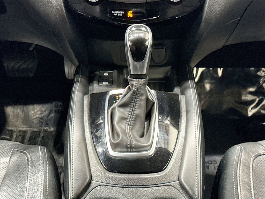 Used 2020 Nissan Rogue SL image 25