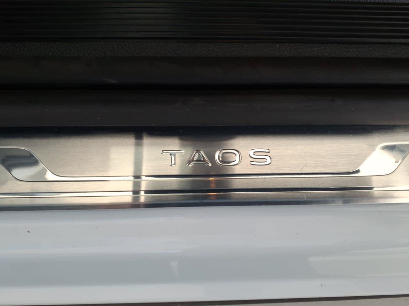 Used 2024 Volkswagen Taos SE AWD/4WD image 16