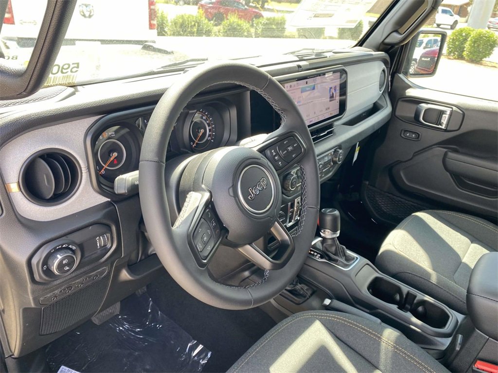 New 2025 Jeep Gladiator Sport image 17