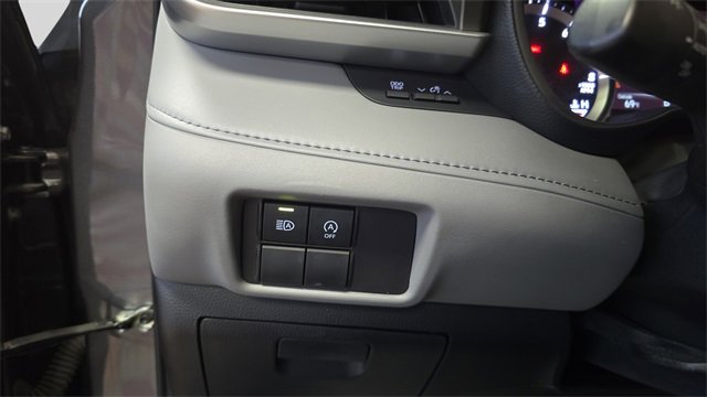 Used 2023 Toyota Highlander L image 22