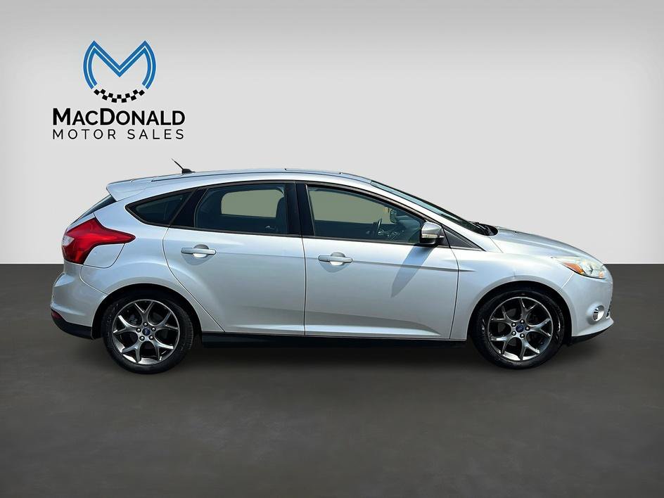 Used 2014 Ford Focus SE w/ Equipment Group 201A FWD image 8