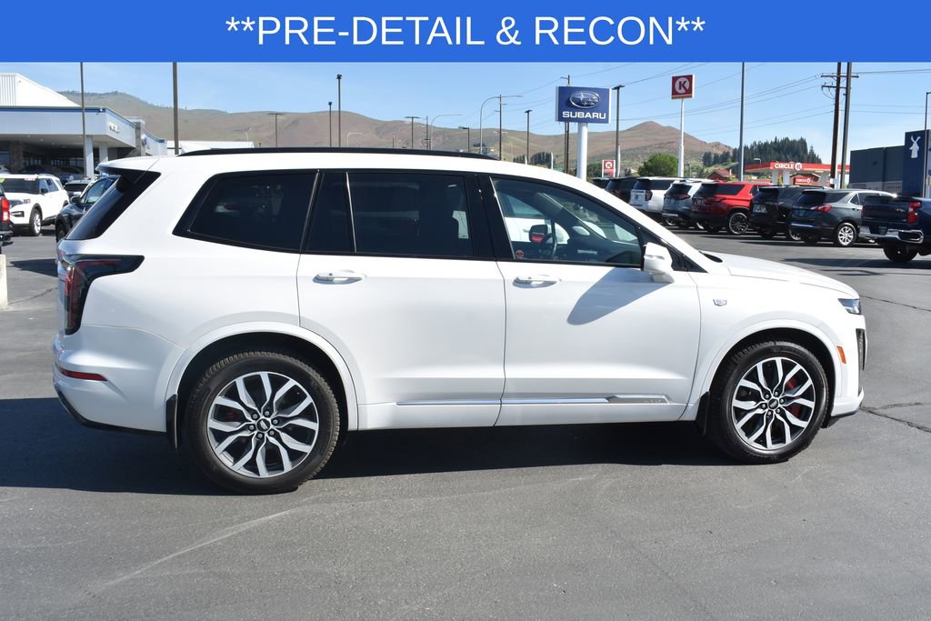 Used 2024 Cadillac XT6 Sport w/ LPO, Floor Liner Package AWD/4WD image 5