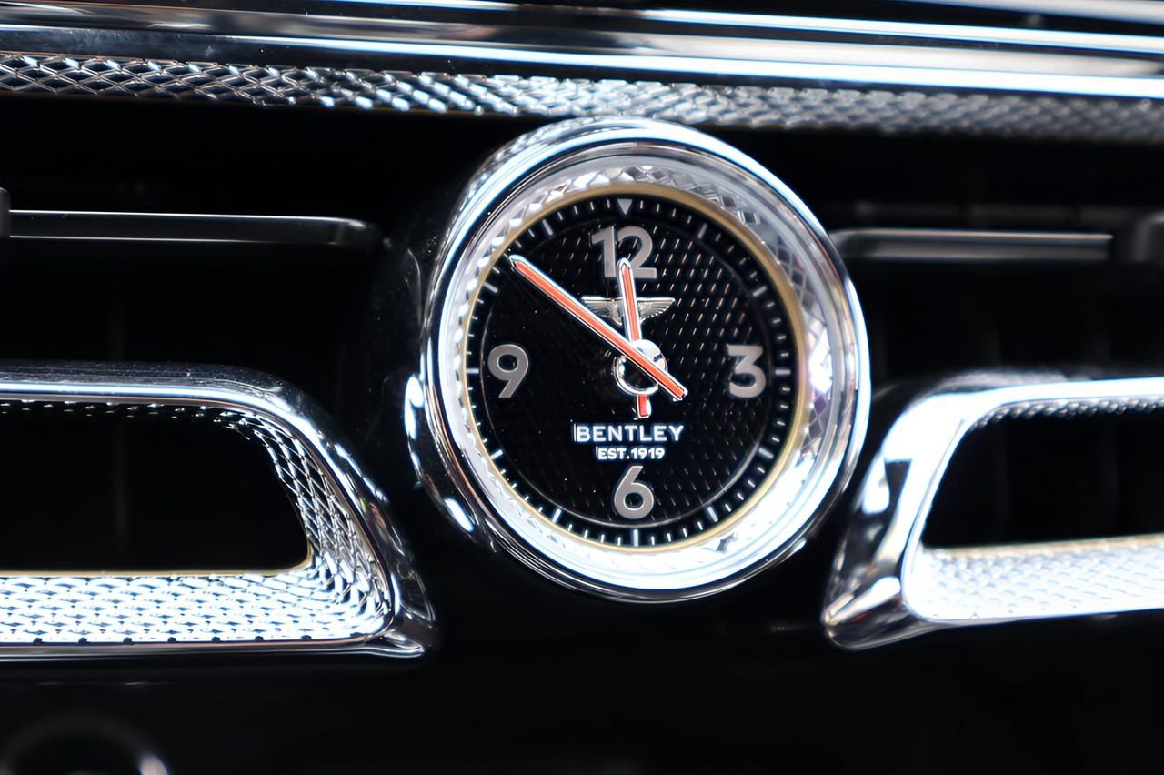 New 2025 Bentley Flying Spur Plug-In Hybrid image 27