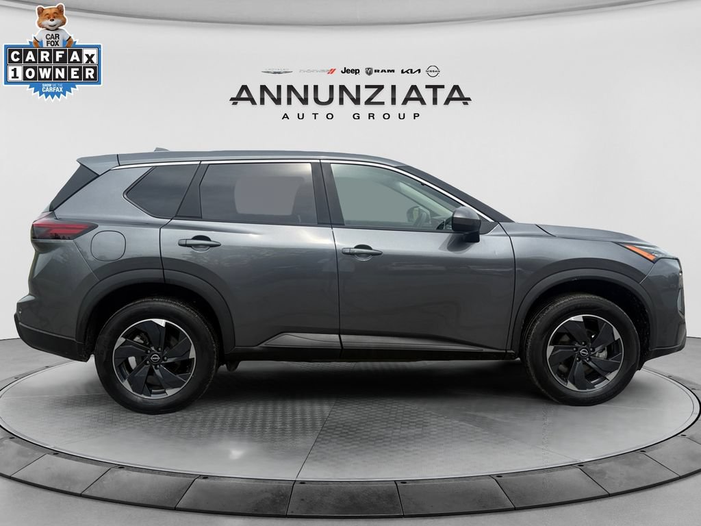 Certified 2026 Nissan Rogue SV AWD/4WD image 6