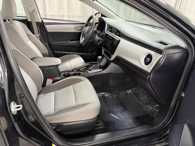 Used 2017 Toyota Corolla LE w/ Carpet Mat Package (TMS) FWD image 7