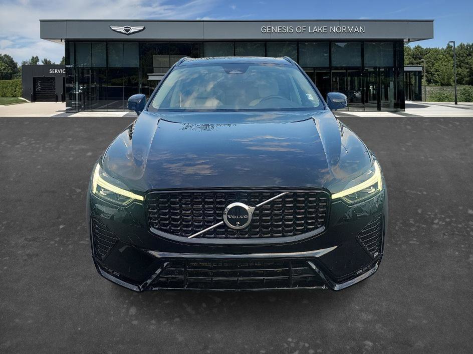 Used 2024 Volvo XC60 B5 Plus w/ Protection Package Premier image 2