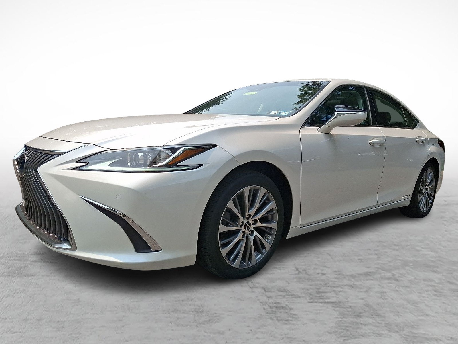 Certified 2020 Lexus ES 300h w/ Premium Package FWD image 3